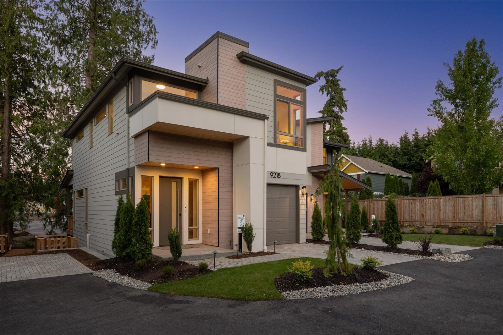 NEIGHBORHOOD&KATHARINEHAMNETT ロンT L 341-West-38th-Street-in-